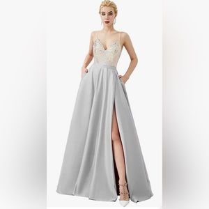 NWT Elegant V-neck A-Line Sequin Long Gown with Pockets size 8.